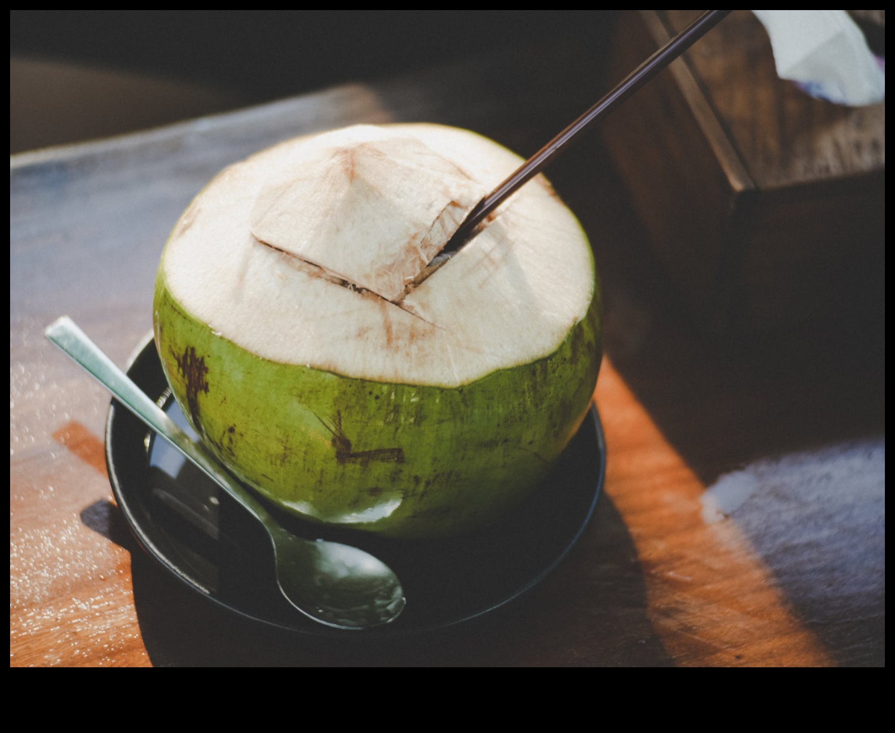 DIY Hydration Bliss: Creați amestecuri unice de apă de nucă de cocos acasă